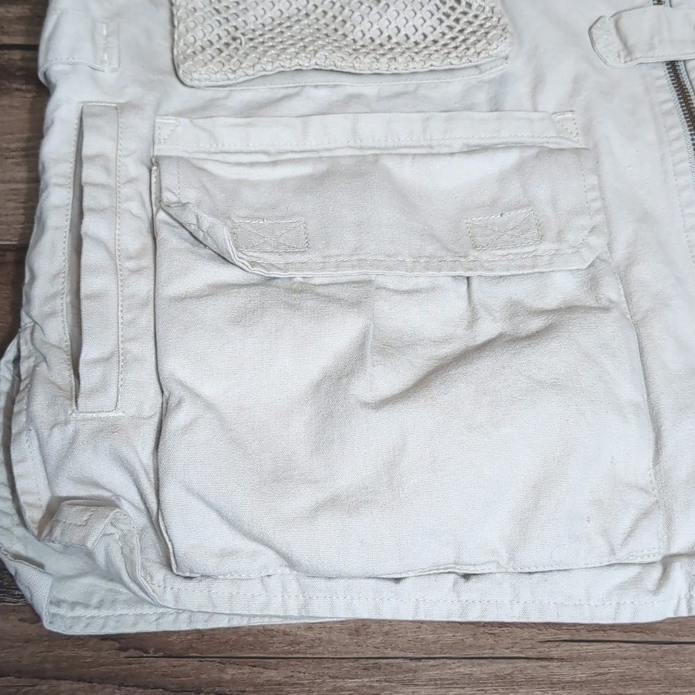 Eddie Bauer Vest Fly Fishing Hunting Utility Travel Size Medium in Khaki Tan - Picture 3 of 13
